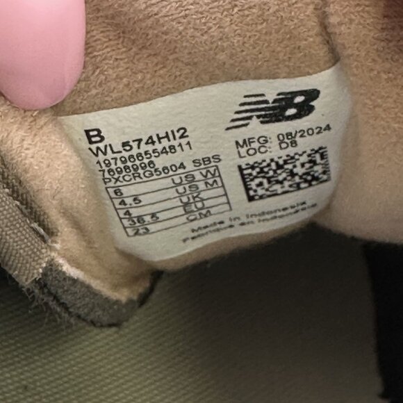 New Balance 574 Women's size 6 Mushroom Suede Running Shoes WL574HI2 - Picture 8 of 8